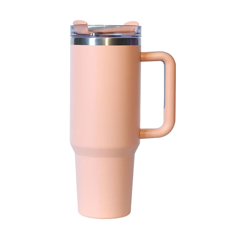 Cad é an difríocht idir thermos agus tumbler?